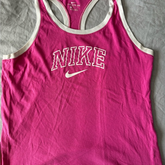 Nike Tee Women M Pink Racer Back Active Wear Workout Logo Spell Out size small - Picture 9 of 10